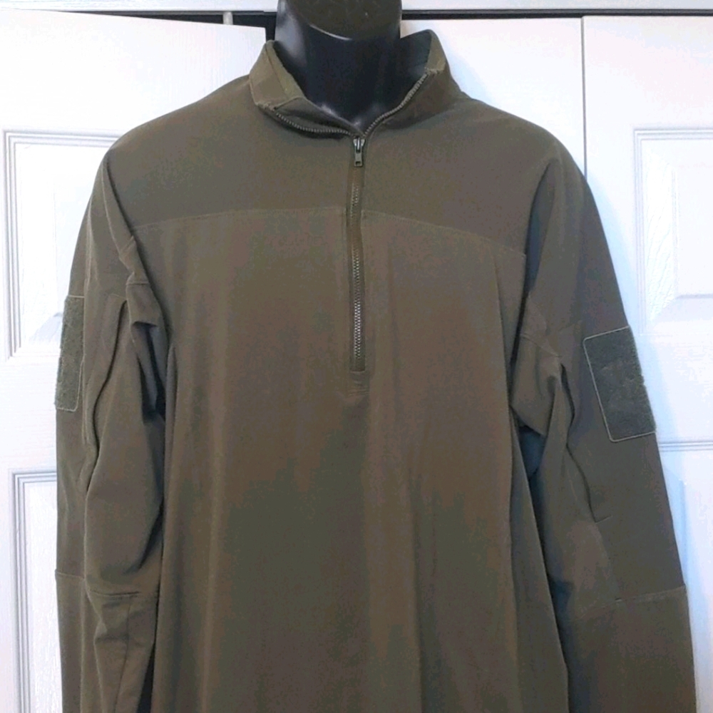 Under Armour men's pullover